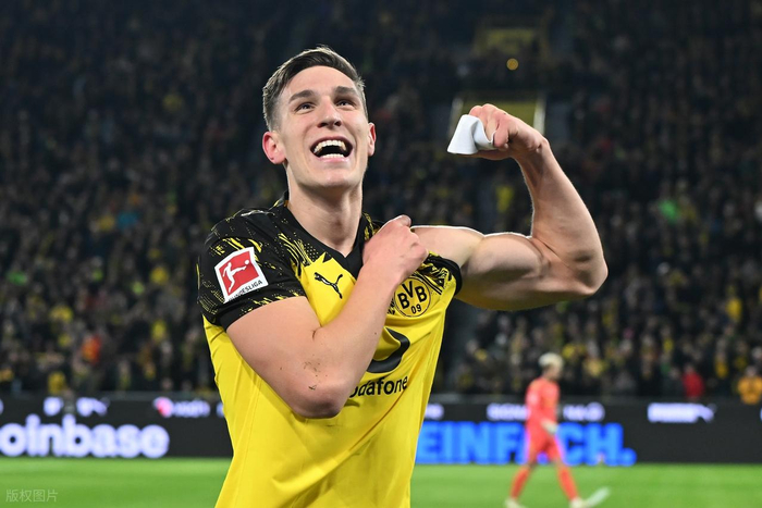 德甲最新积分战报 多特大胜差拜仁8分 斯图加特4轮不败冲进前3|多特蒙德|不来梅|法兰克福|吉拉西|云达不来梅_新浪体育_新浪新闻